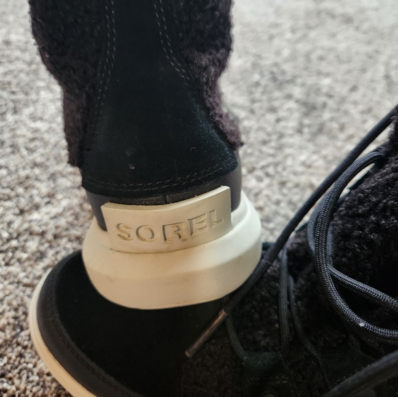 Sorel Women's Size 8.5 Winter Boot - Picture 3 of 8